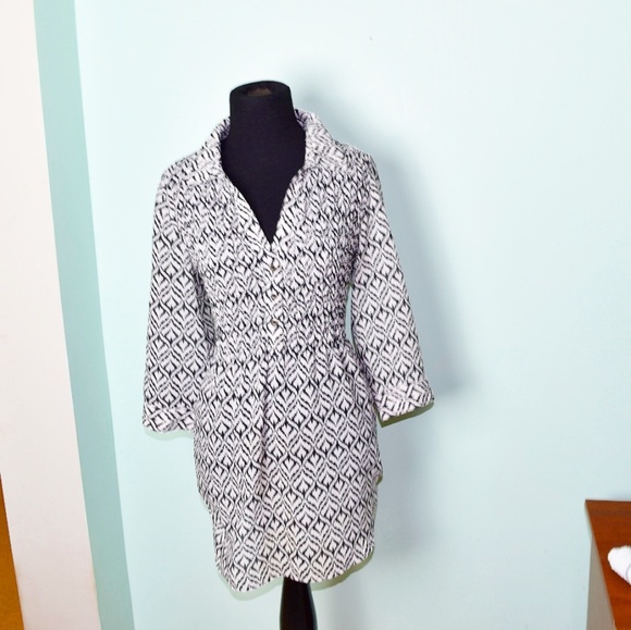 Tops - Kismet Black and White Flowy Tunic
